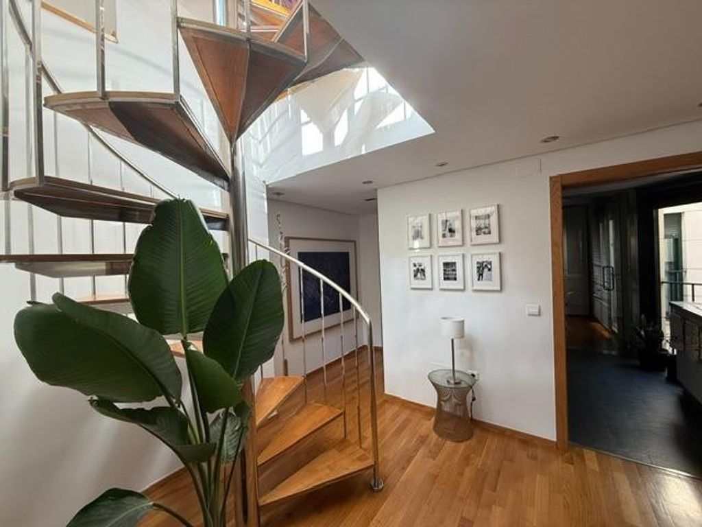 Luxury Apartment for sale in Murcia, 620 000 €, Photo 2