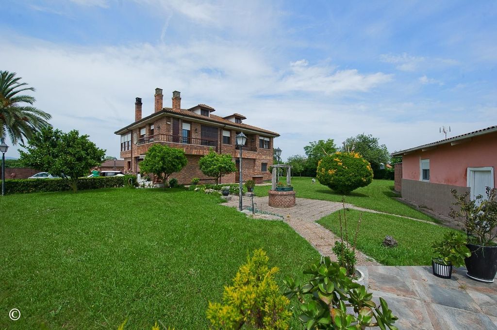 Maison de luxe à vendre à Laredo, 850 000 €, Photo 2