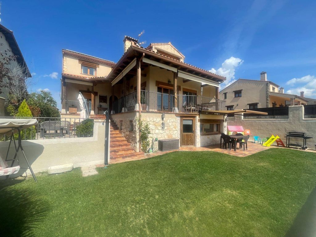 Maison de luxe à vendre à La Lastrilla, 777 000 €, Photo 5