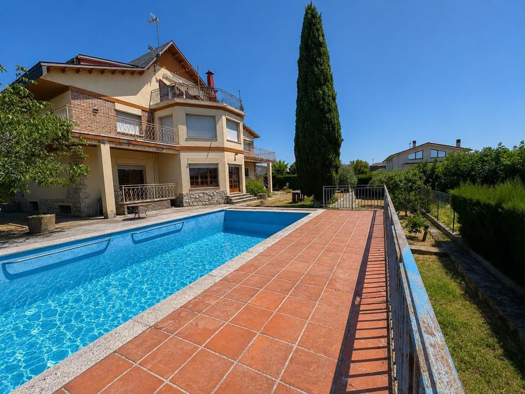 Maison de luxe à vendre à Cervera, 429 000 €, Photo 1