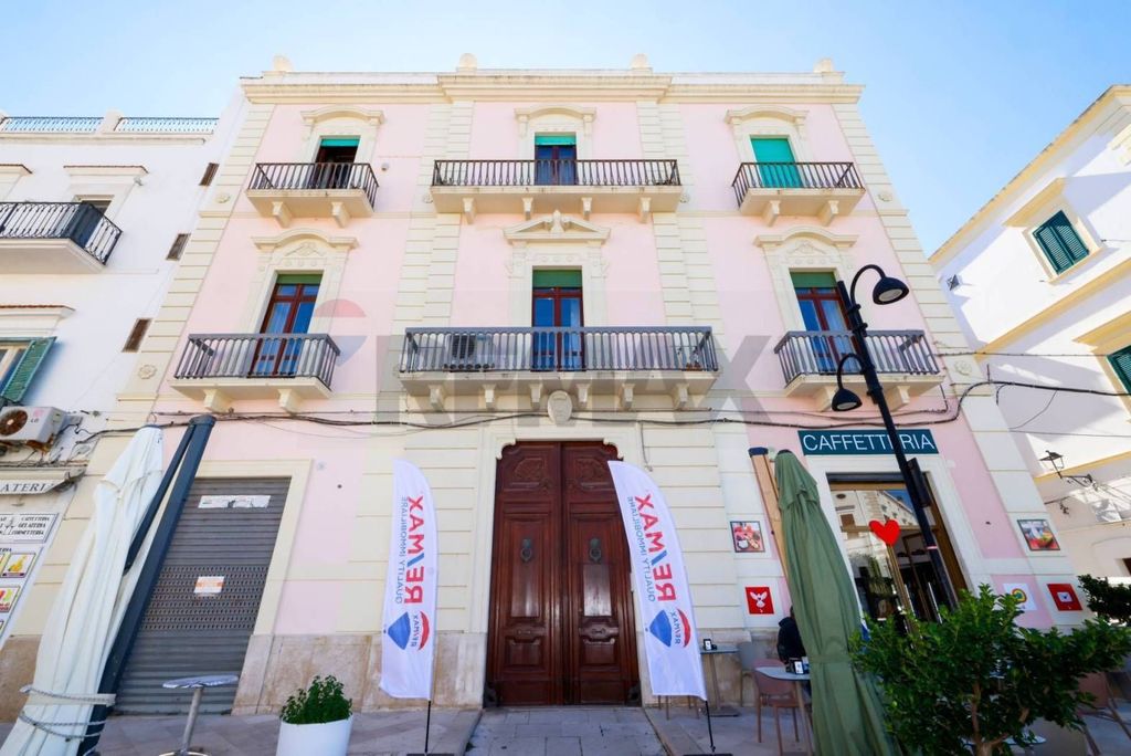 Maison de luxe à vendre à Vieste, 1 760 000 €, Photo 1
