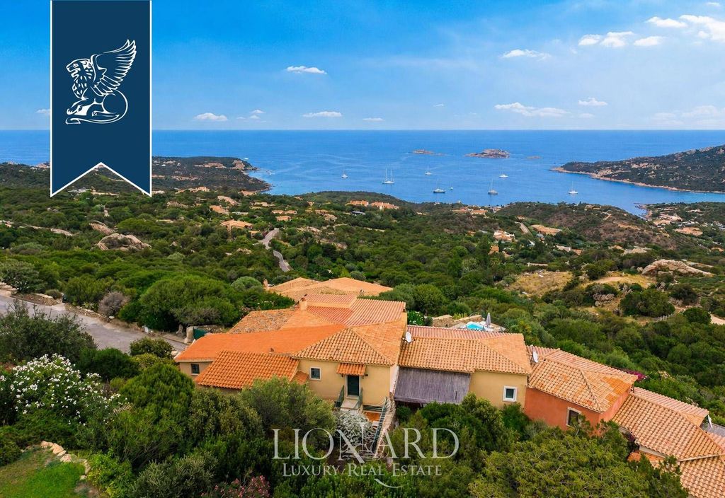 Luxury House for sale in Arzachena, 2 300 009 €, Photo 1