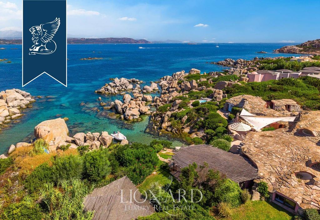 Luxury House for sale in Santa Teresa Gallura, 18 000 000 €, Photo 3