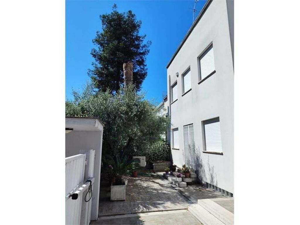 Maison de luxe à vendre à Latina, 620 000 €, Photo 7