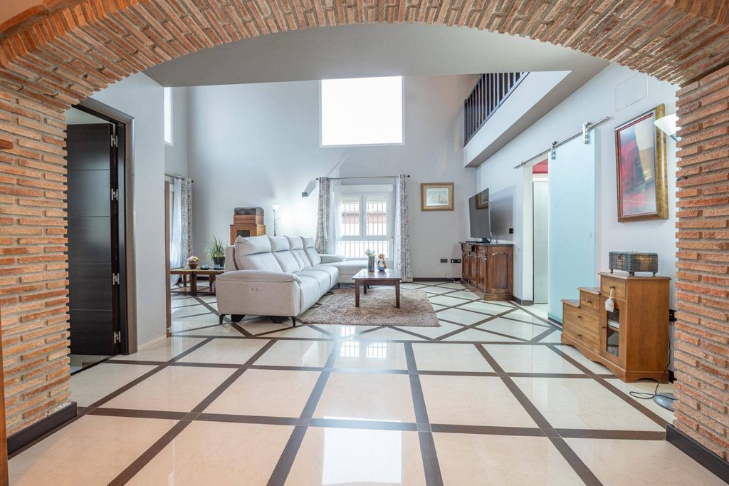 Maison de luxe à vendre à Otura, 444 990 €, Photo 2