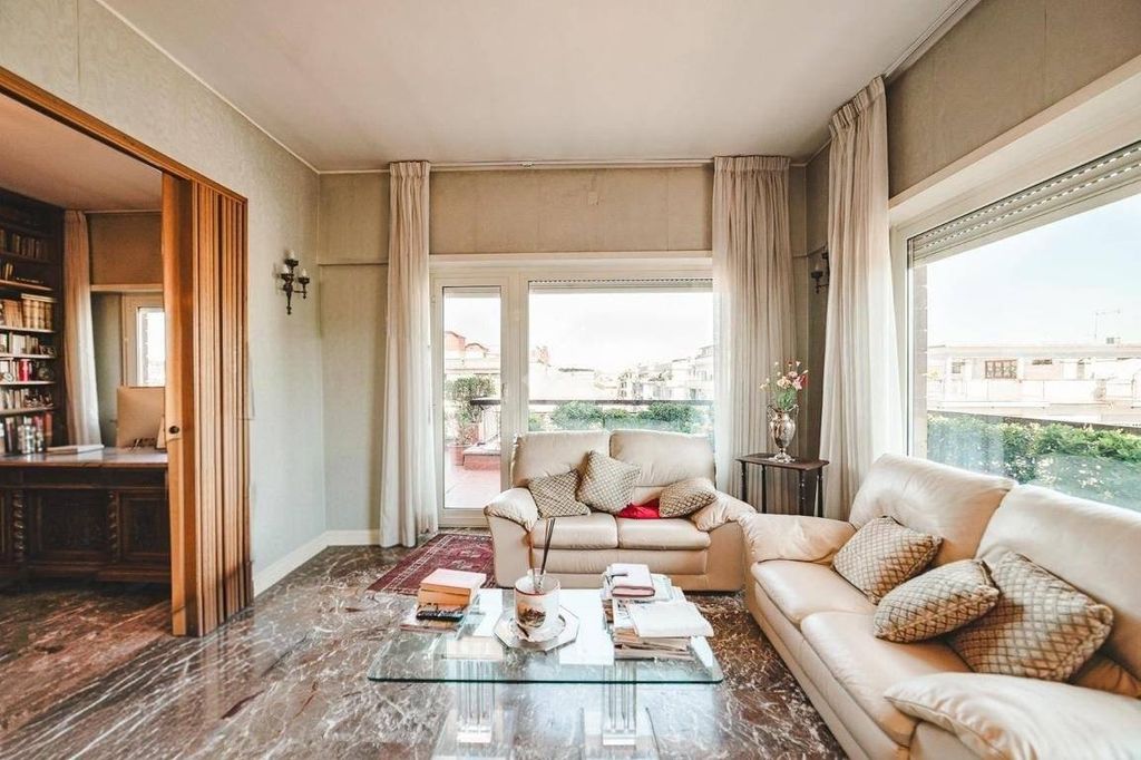 Appartement de luxe à vendre à Rome, 995 000 €, Photo 2