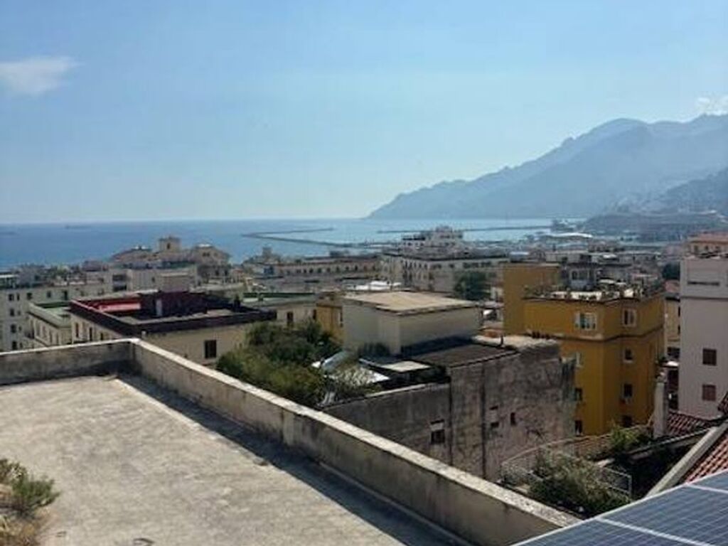 Appartement de luxe à vendre à Salerno, 550 000 €, Photo 3