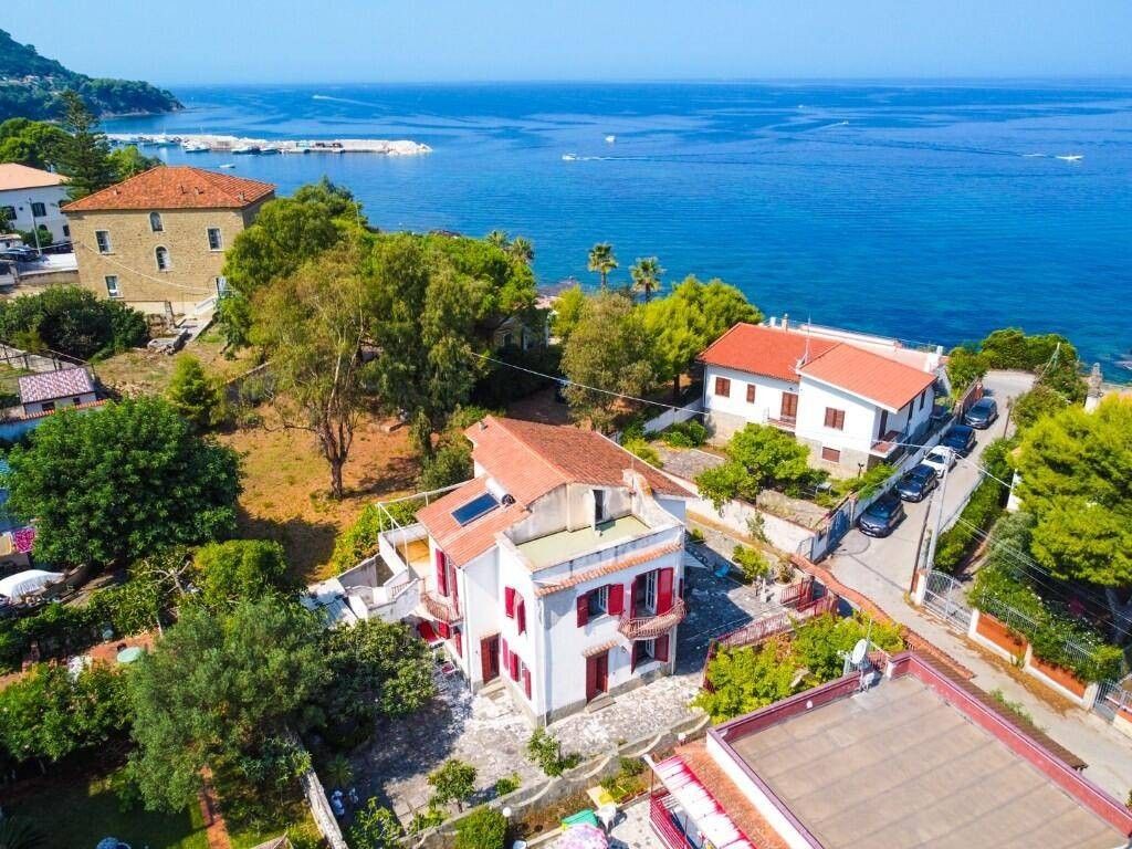 Luxury House for sale in Castellabate, 895 000 €, Photo 1