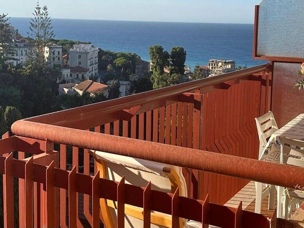 Luxury Apartment for sale in Bordighera, 890 000 €, Photo 1