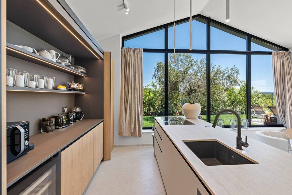 Maison de luxe à vendre à Porec, 849 000 €, Photo 1