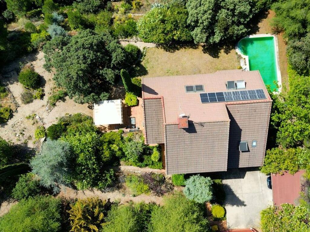 Maison de luxe à vendre à Las Rozas de Madrid, 1 300 000 €, Photo 1