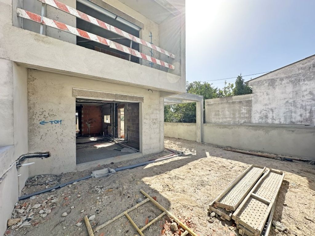 Maison de luxe à vendre à Seixal, 450 000 €, Photo 1
