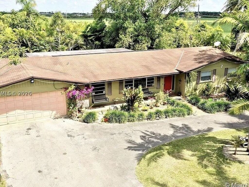 Maison de luxe à vendre à Miami, 945 418 €, Photo 1