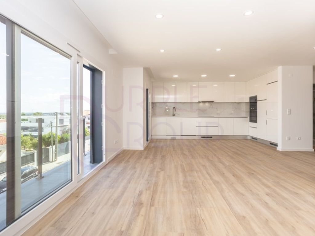 Appartement de luxe à vendre à Charneca de Caparica, 470 000 €, Photo 2