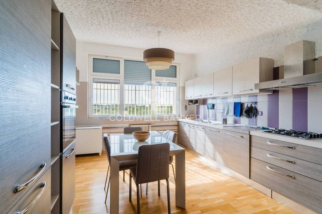Luxury House for sale in Bari, 600 000 €, Photo 3
