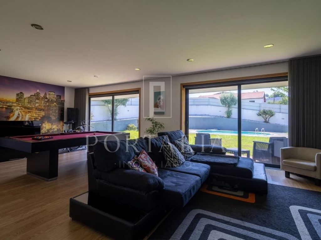 Maison de luxe à vendre à Oliveira de Azemeis, 750 000 €, Photo 4