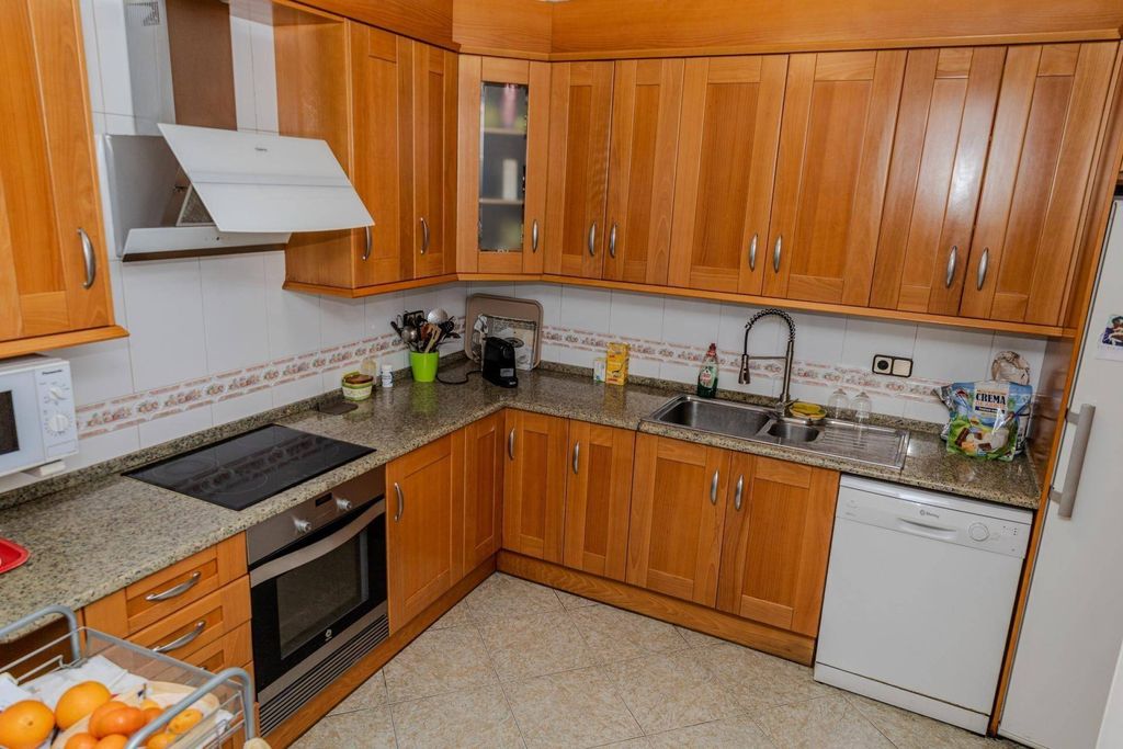 Maison de luxe à vendre à Badalona, 440 000 €, Photo 7