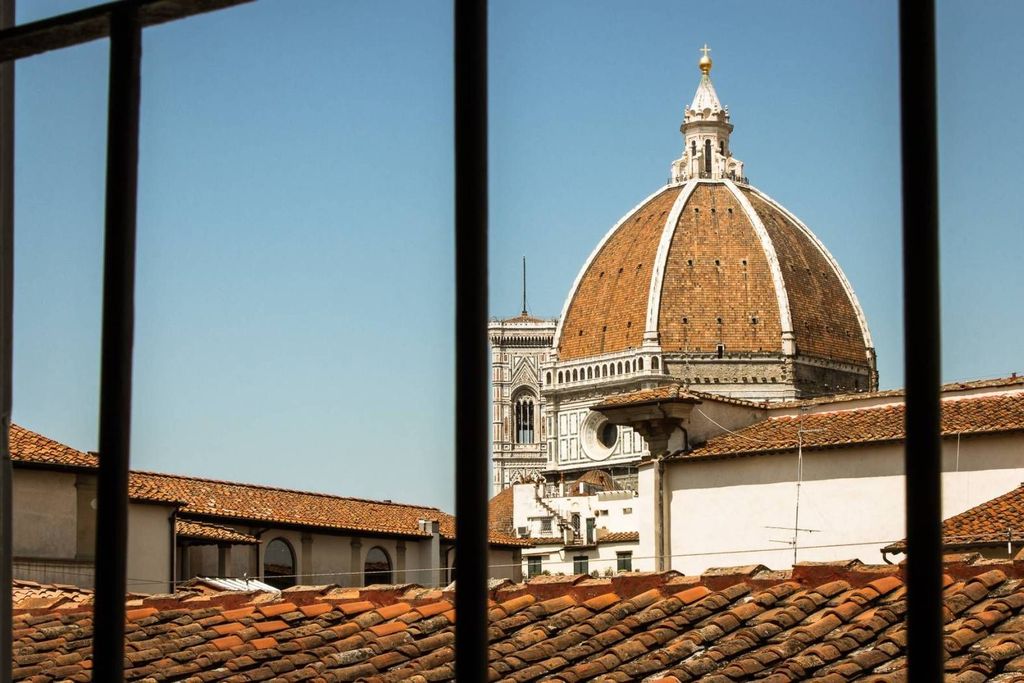 Luxury Apartment for sale in Florence, 690 000 €, Photo 1
