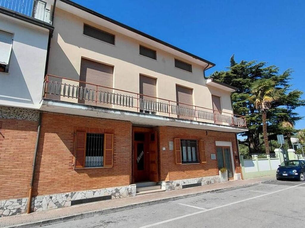 Maison de luxe à vendre à Sirolo, 1 350 000 €, Photo 1