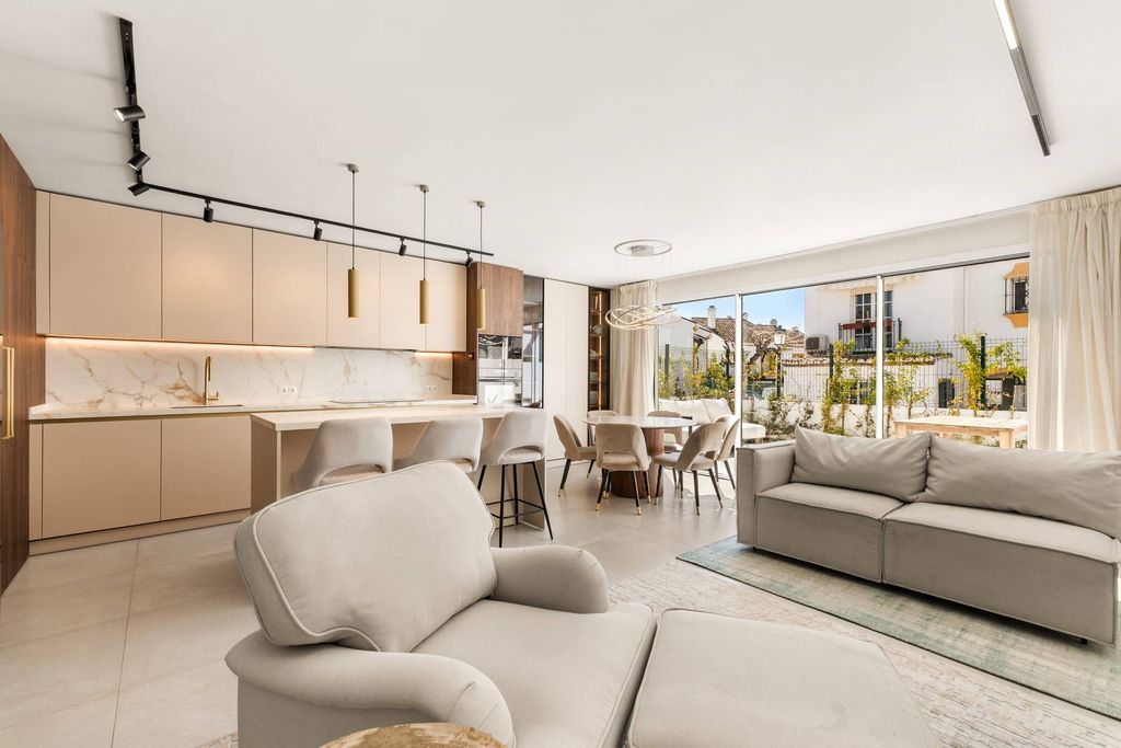 Maison de luxe à vendre à Marbella, 649 500 €, Photo 2
