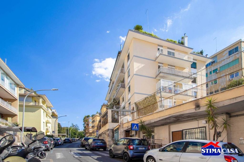 Luxury Apartment for sale in Rome, 1 150 000 €, Photo 1