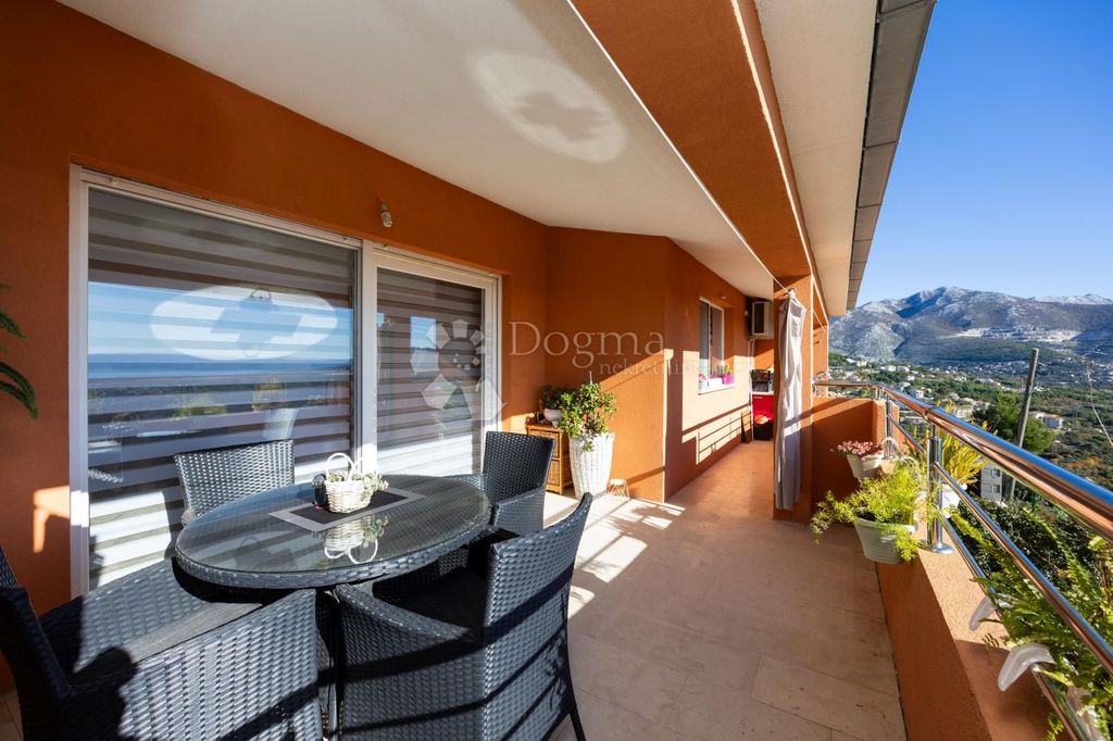 Maison de luxe à vendre à Solin, 680 000 €, Photo 2