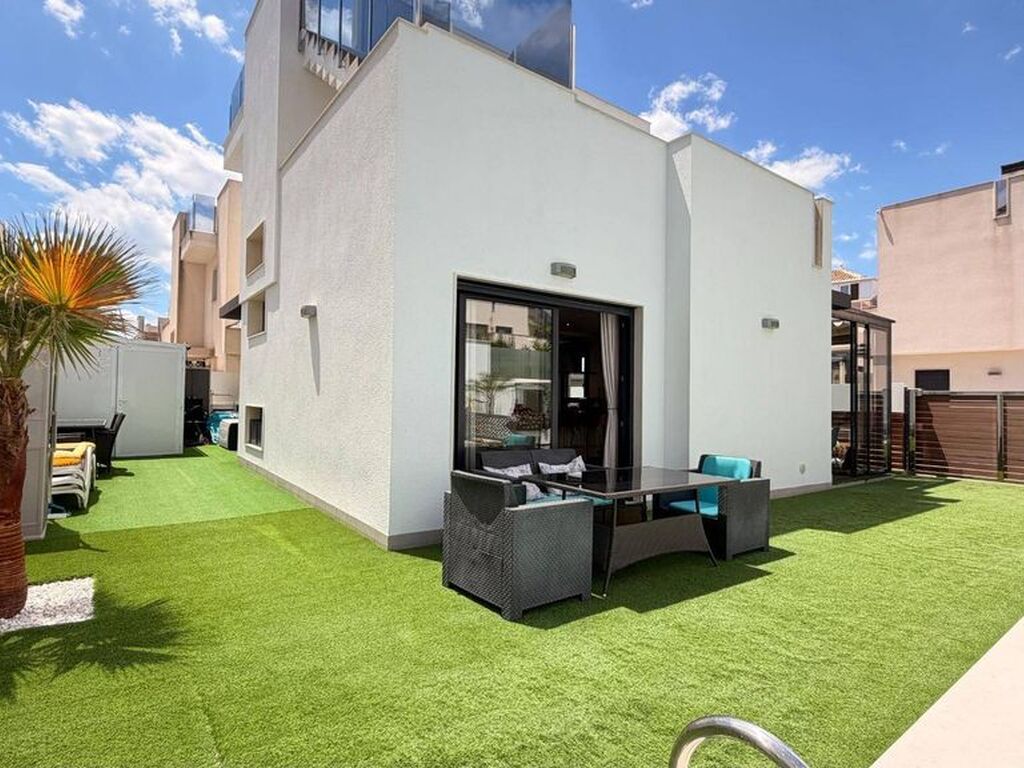 Maison de luxe à vendre à Torrevieja, 558 950 €, Photo 2