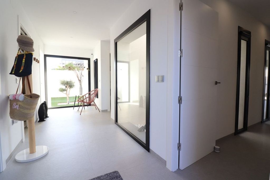 Maison de luxe à vendre à Daya Vieja, 625 000 €, Photo 3