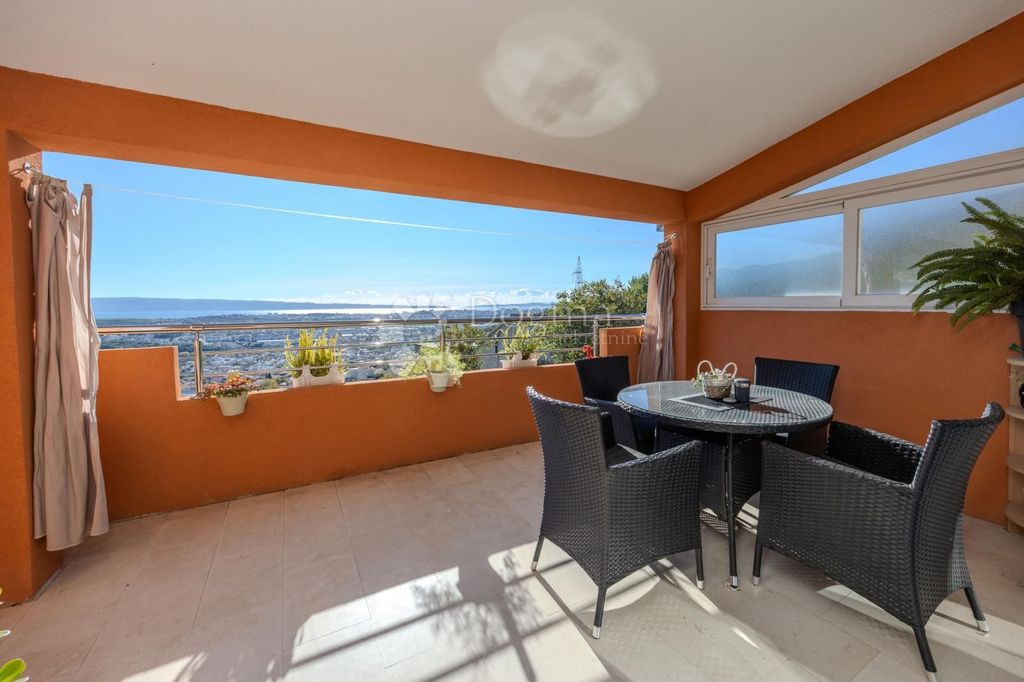 Maison de luxe à vendre à Solin, 680 000 €, Photo 3
