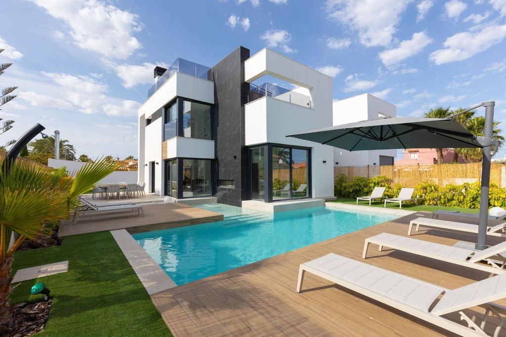 Maison de luxe à vendre à Torrevieja, 670 000 €, Photo 4