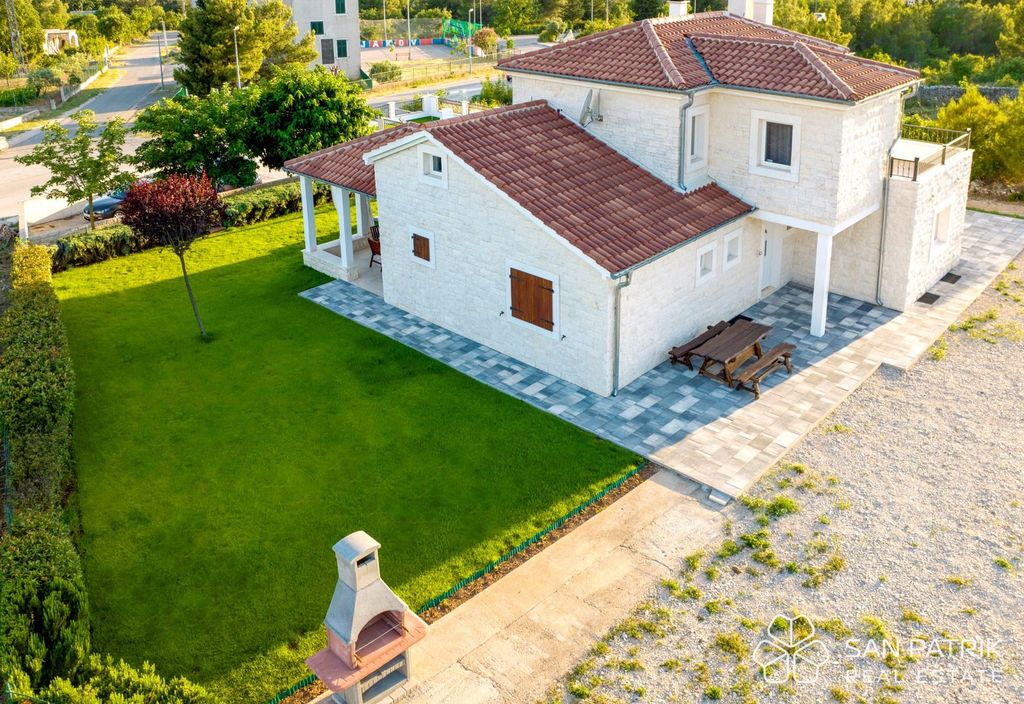 Luxury House for sale in Šibenik, 720 000 €, Photo 4