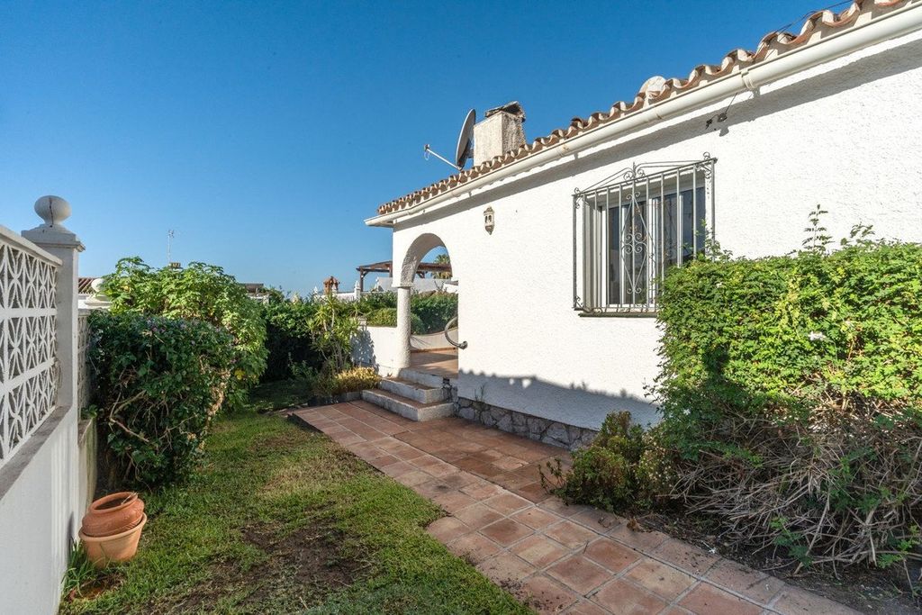 Luxury House for sale in Marbella Del Este, 990 000 €, Photo 4