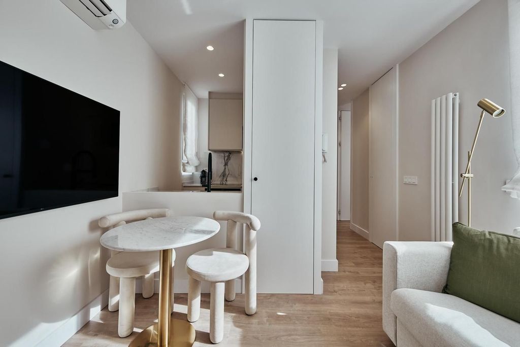 Luxury Apartment for sale in Madrid, 729 000 €, Photo 3