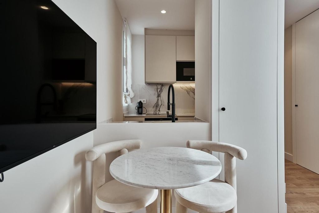 Luxury Apartment for sale in Madrid, 729 000 €, Photo 4