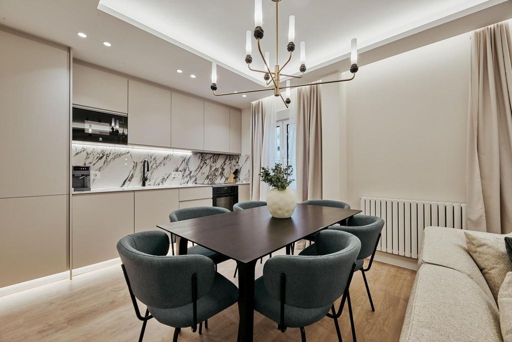 Luxury Apartment for sale in Madrid, 1 169 000 €, Photo 4
