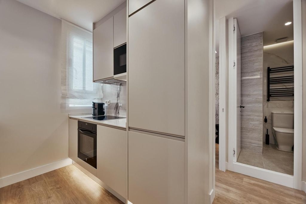 Luxury Apartment for sale in Madrid, 729 000 €, Photo 5
