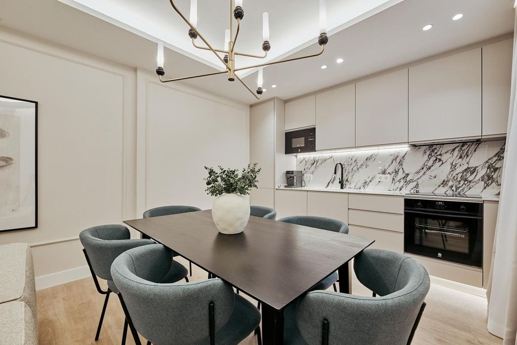 Luxury Apartment for sale in Madrid, 1 169 000 €, Photo 6