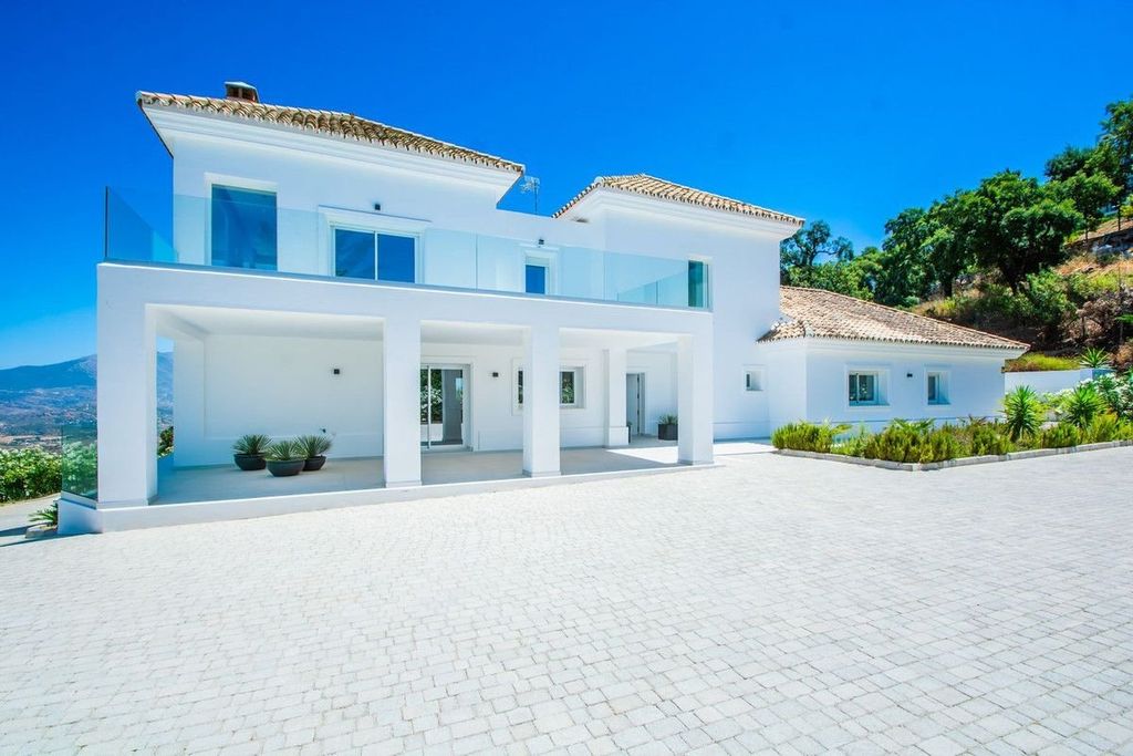 Maison de luxe à vendre à Marbella, 1 980 000 €, Photo 1