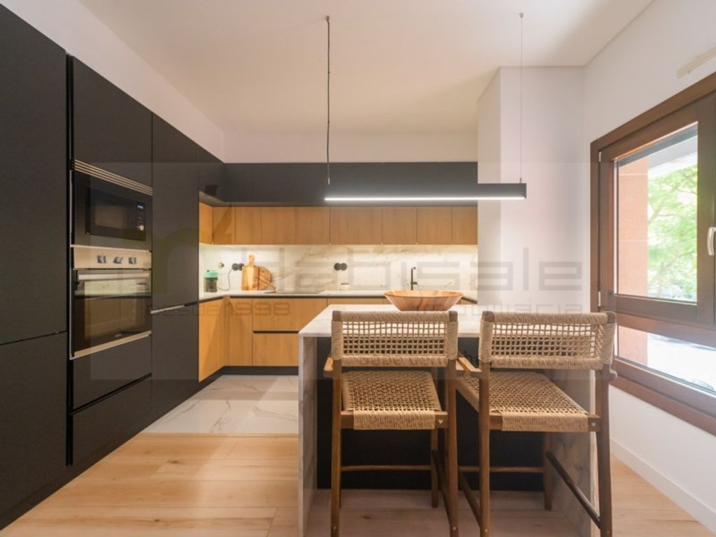 Appartement de luxe à vendre à Odivelas, 465 000 €, Photo 1
