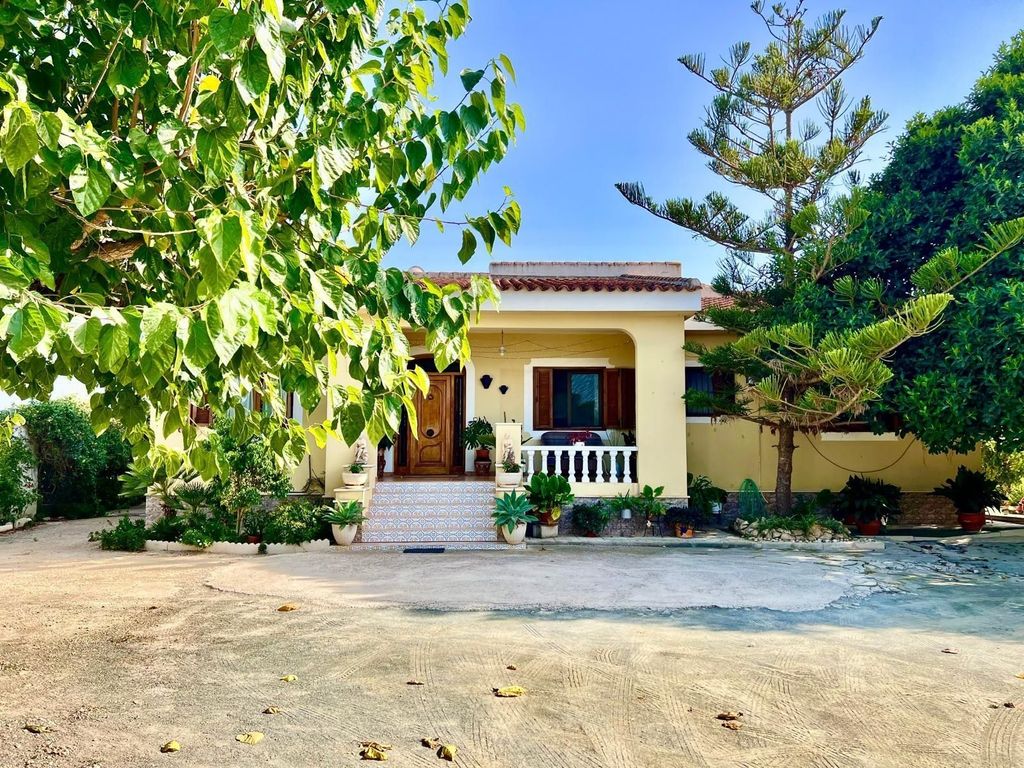 Maison de luxe à vendre à Daya Vieja, 850 000 €, Photo 1