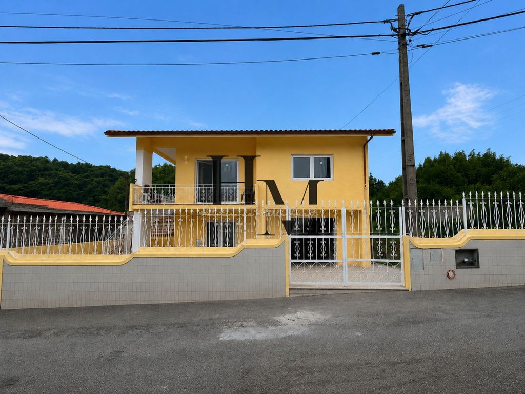 Luxury House for sale in Santa Maria Da Feira, 495 000 €, Photo 3