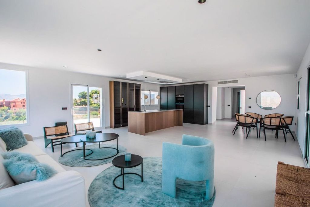 Maison de luxe à vendre à Marbella, 1 980 000 €, Photo 7