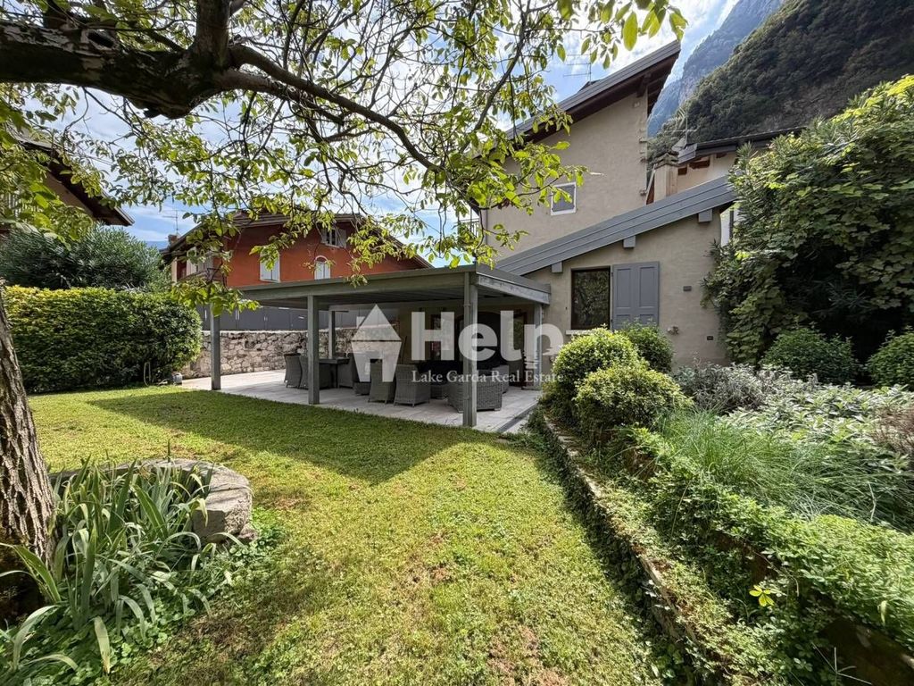 Maison de luxe à vendre à Riva Del Garda, 1 500 000 €, Photo 1
