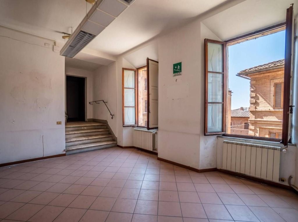 Appartement de luxe à vendre à Siena, 905 000 €, Photo 2
