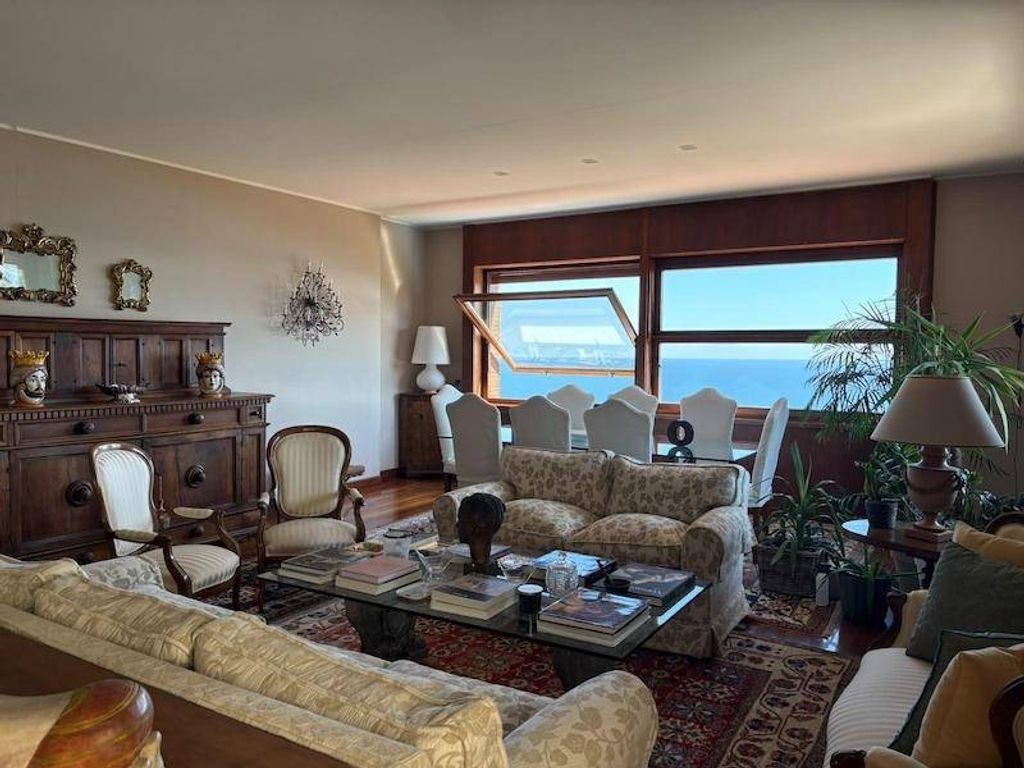 Appartement de luxe à vendre à Ancona, 850 000 €, Photo 1