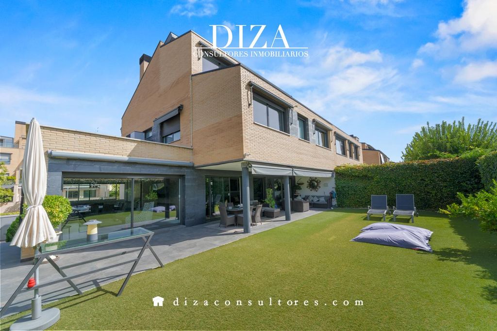 Maison de luxe à vendre à Madrid, 3 750 000 €, Photo 1