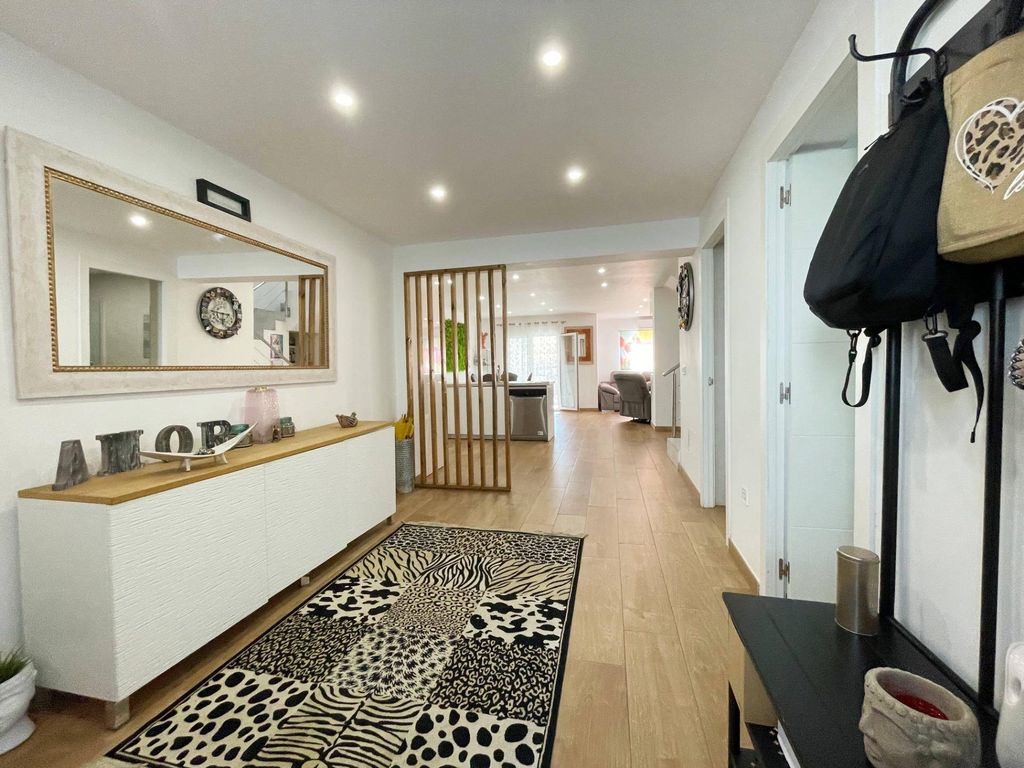 Maison de luxe à vendre à Fuengirola, 459 000 €, Photo 1