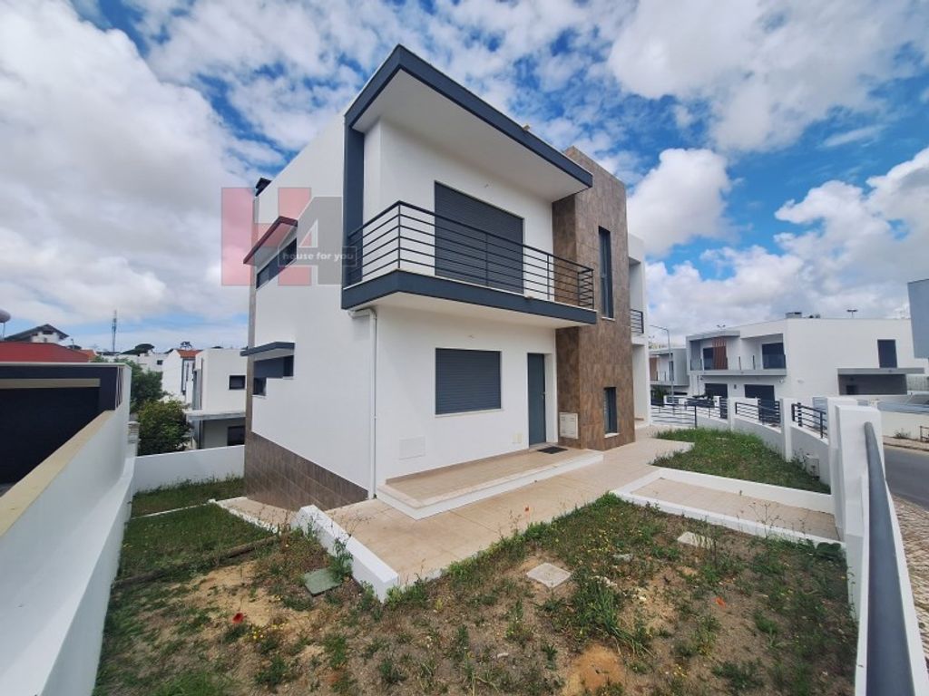 Luxury House for sale in Almada, 695 000 €, Photo 2