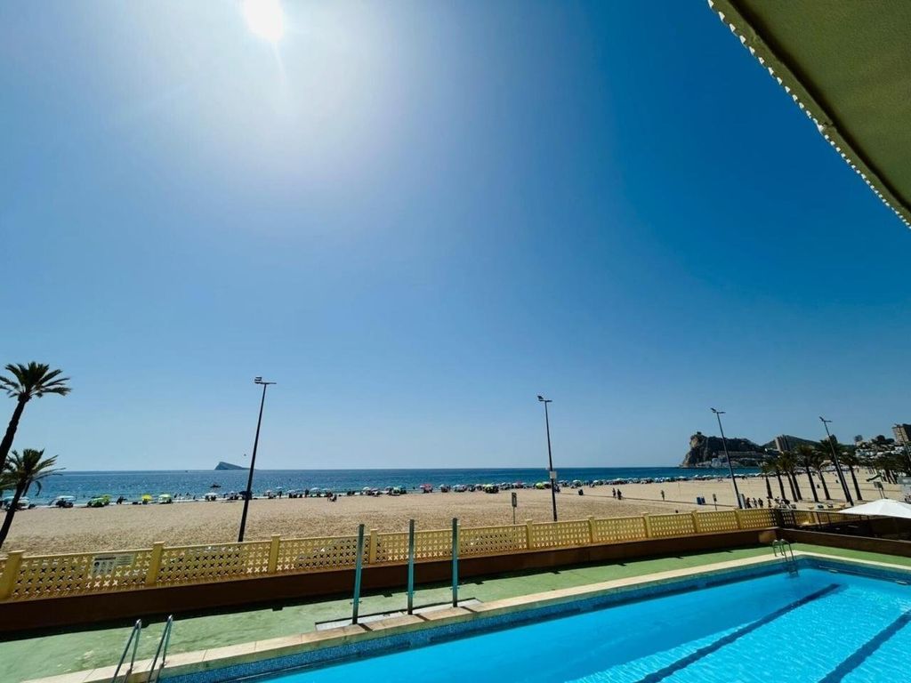 Luxury Apartment for sale in Benidorm, 780 000 €, Photo 2