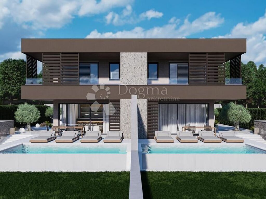Luxury House for sale in Svetvincenat, 770 000 €, Photo 1